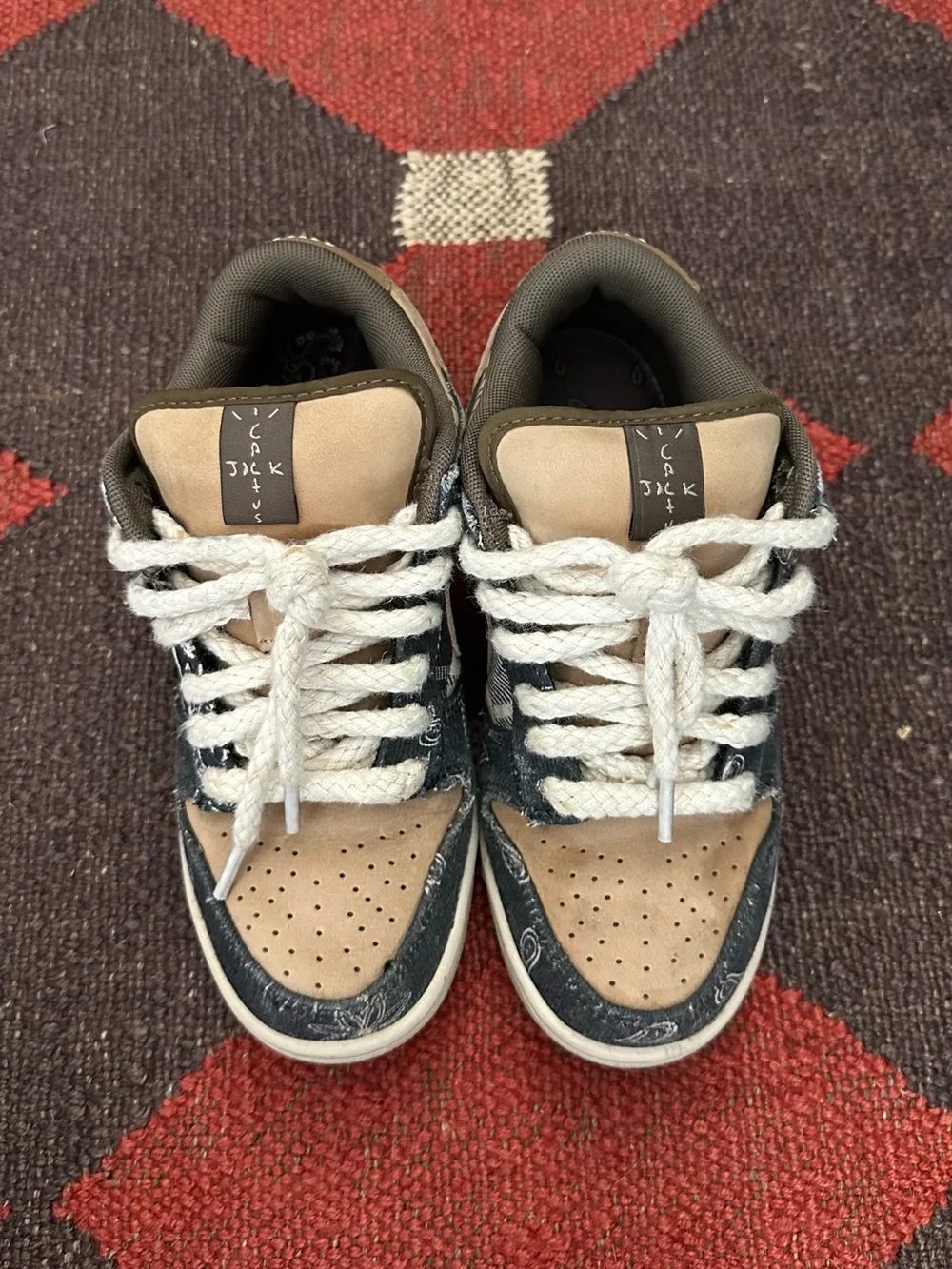 TRAVIS SCOTT X NIKE DUNK LOW ‘CACTUS JACK’